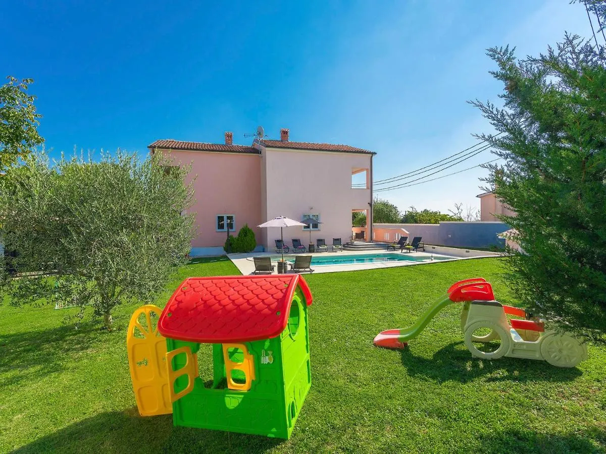 Holiday Home Paus By Interhome Orihi 0*,  Kroatien